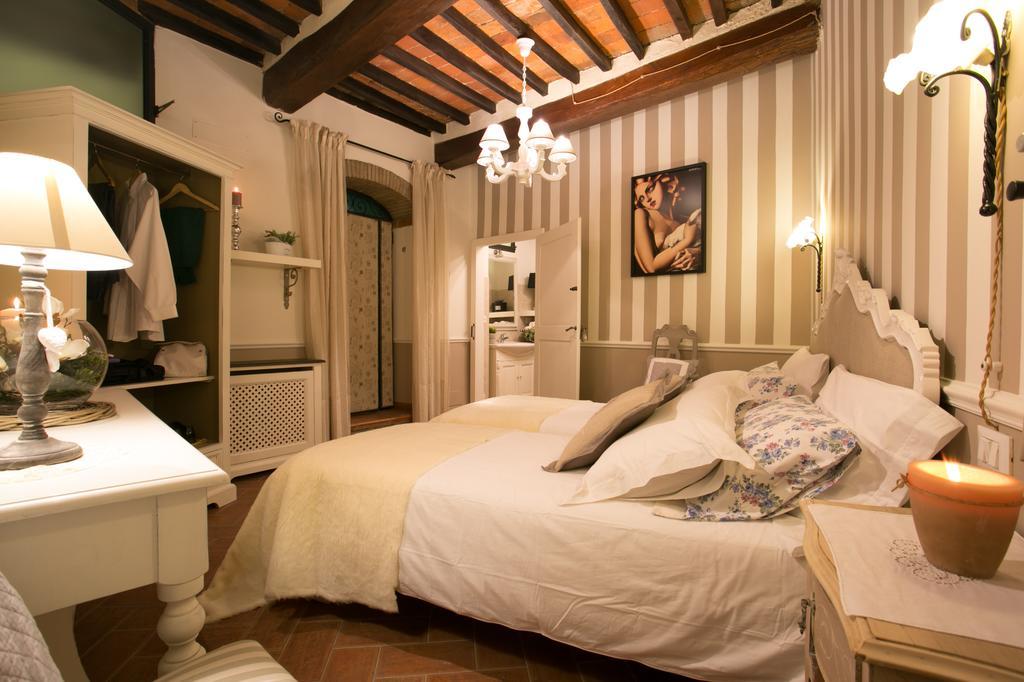 San Michele Al Borgo Bed and Breakfast Castiglion Fiorentino Rum bild